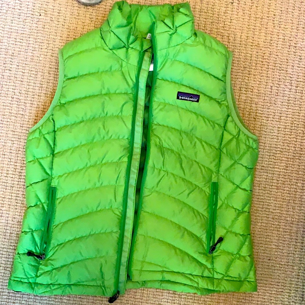 Patagonia down vest women’s size Medium